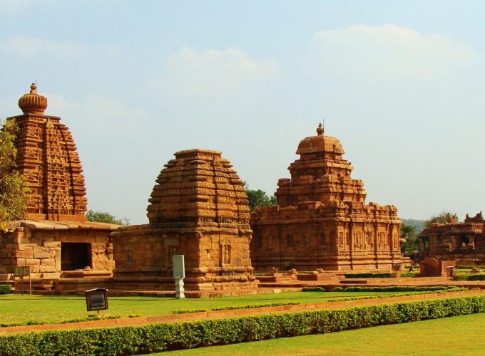 Karnataka Heritage Trail: Aihole, Pattadakal & Badami Exploration