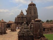 Ancient Temples & Enchanting Backwaters: A Comprehensive Indian Tour Experience