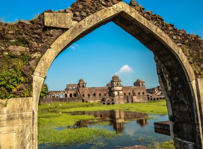 Omkareshwar Pilgrimage: Temple Visits and Scenic River Boat Ride