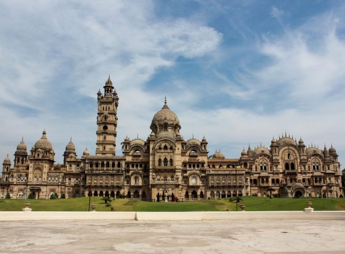 Cultural and Natural Marvels: A Journey from Mumbai to Ahmedabad